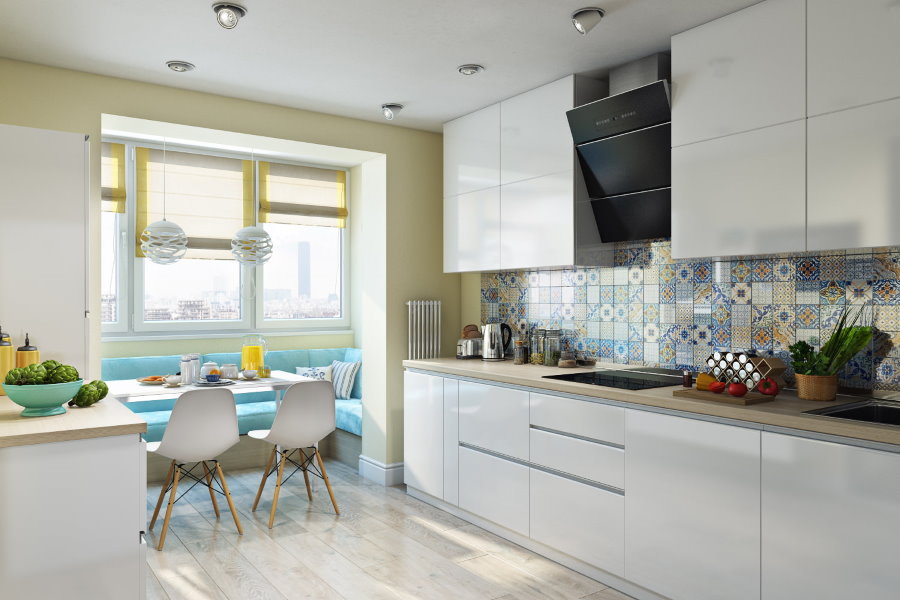 Table à manger sur le balcon de la cuisine