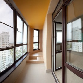 กระจกระเบียงและความคิดความคิด loggias