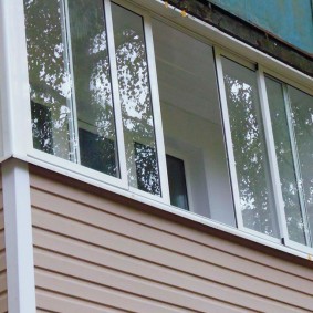 กระจกระเบียงและภาพถ่ายแนวความคิด loggias