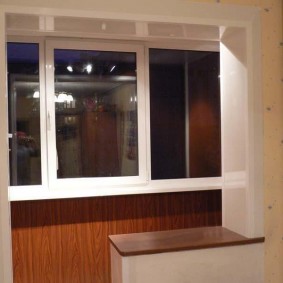 กระจกระเบียงและ loggias ในตัวเลือกภาพถ่ายของอพาร์ทเมนต์