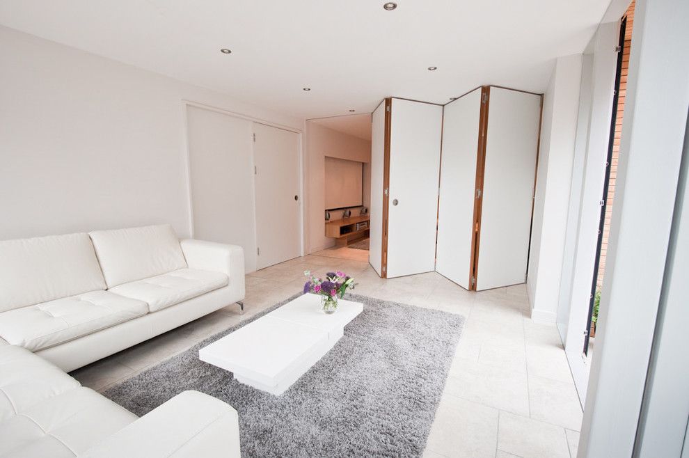 Carte de despărțire în interiorul camerei de zi