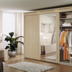 armoire pour une chambre